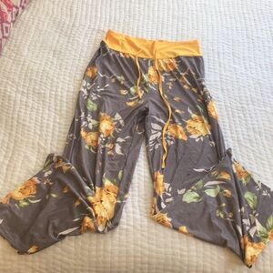 NWOT lounge pants, Size large